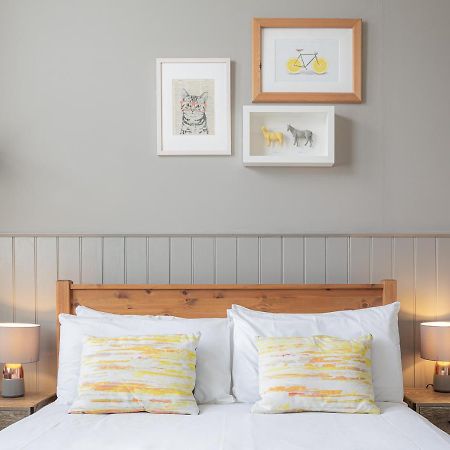 Bed and Breakfast The Kings Head Wye Esterno foto
