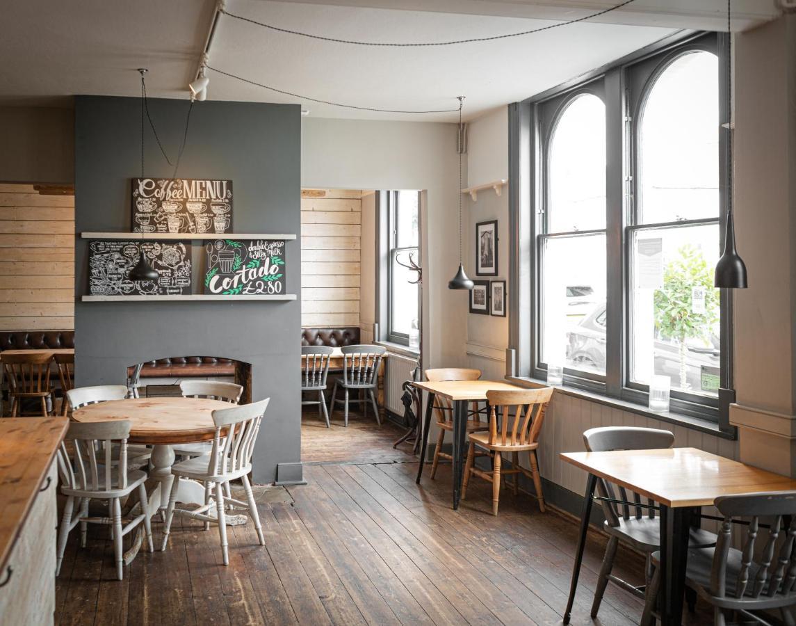Bed and Breakfast The Kings Head Wye Esterno foto