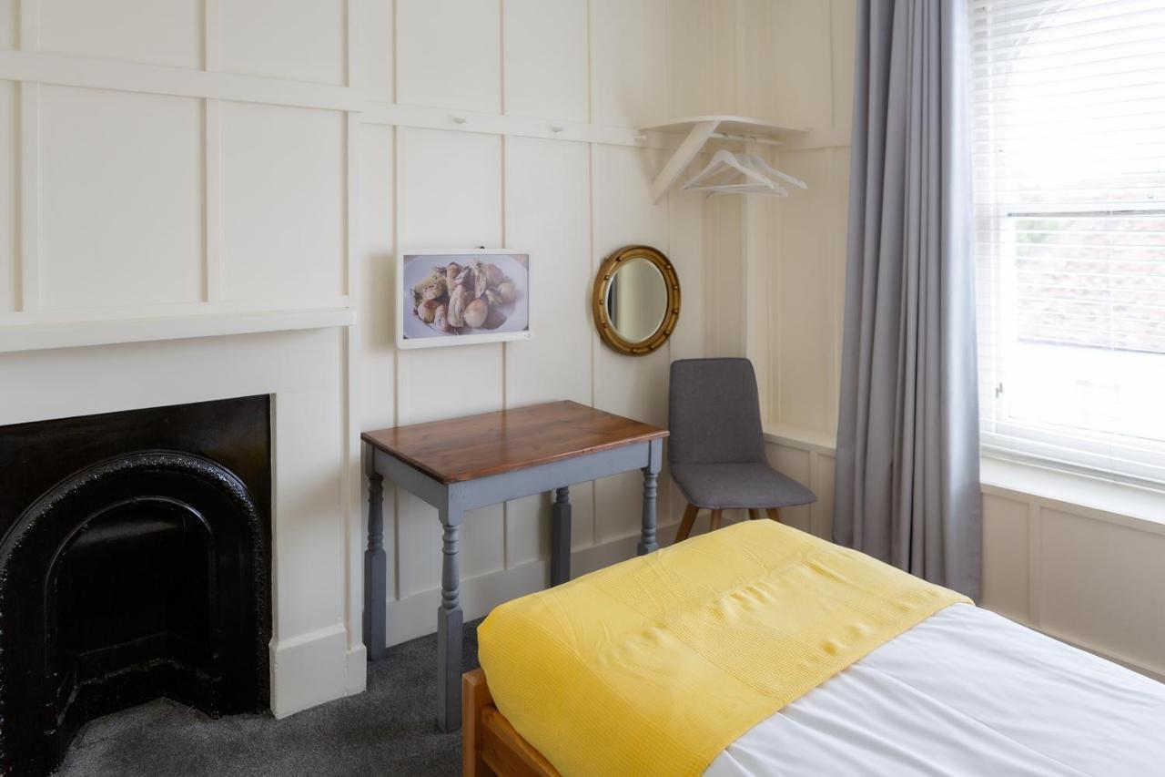 Bed and Breakfast The Kings Head Wye Esterno foto