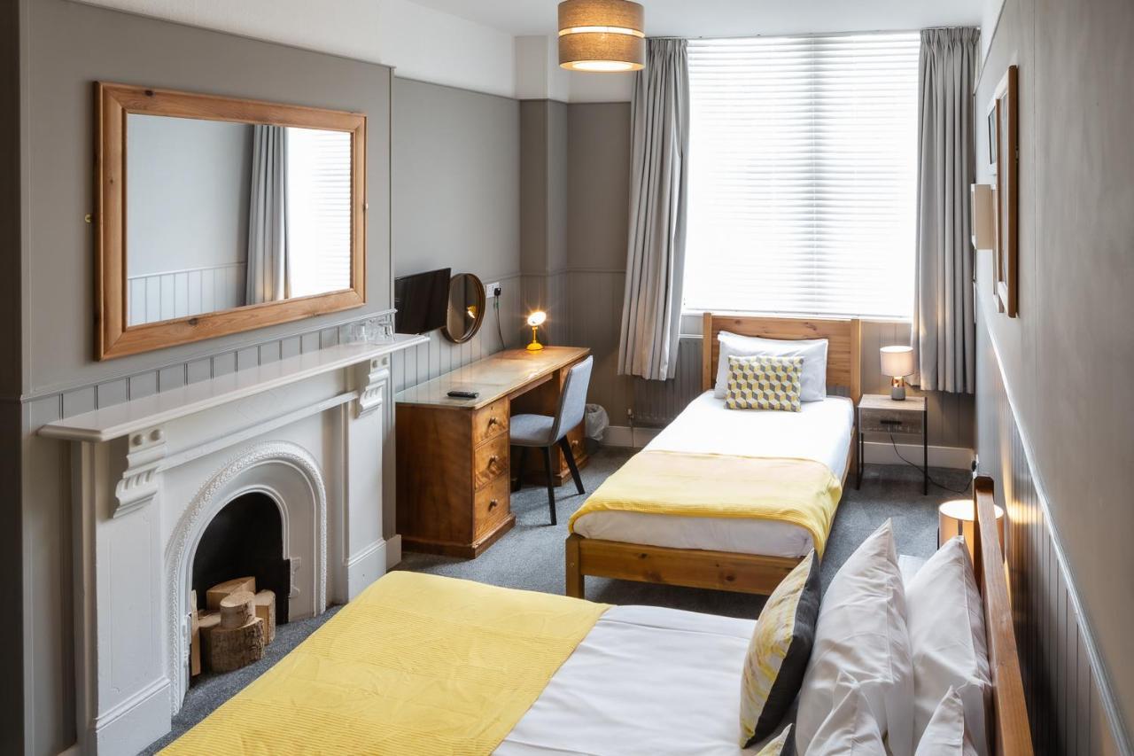 Bed and Breakfast The Kings Head Wye Esterno foto