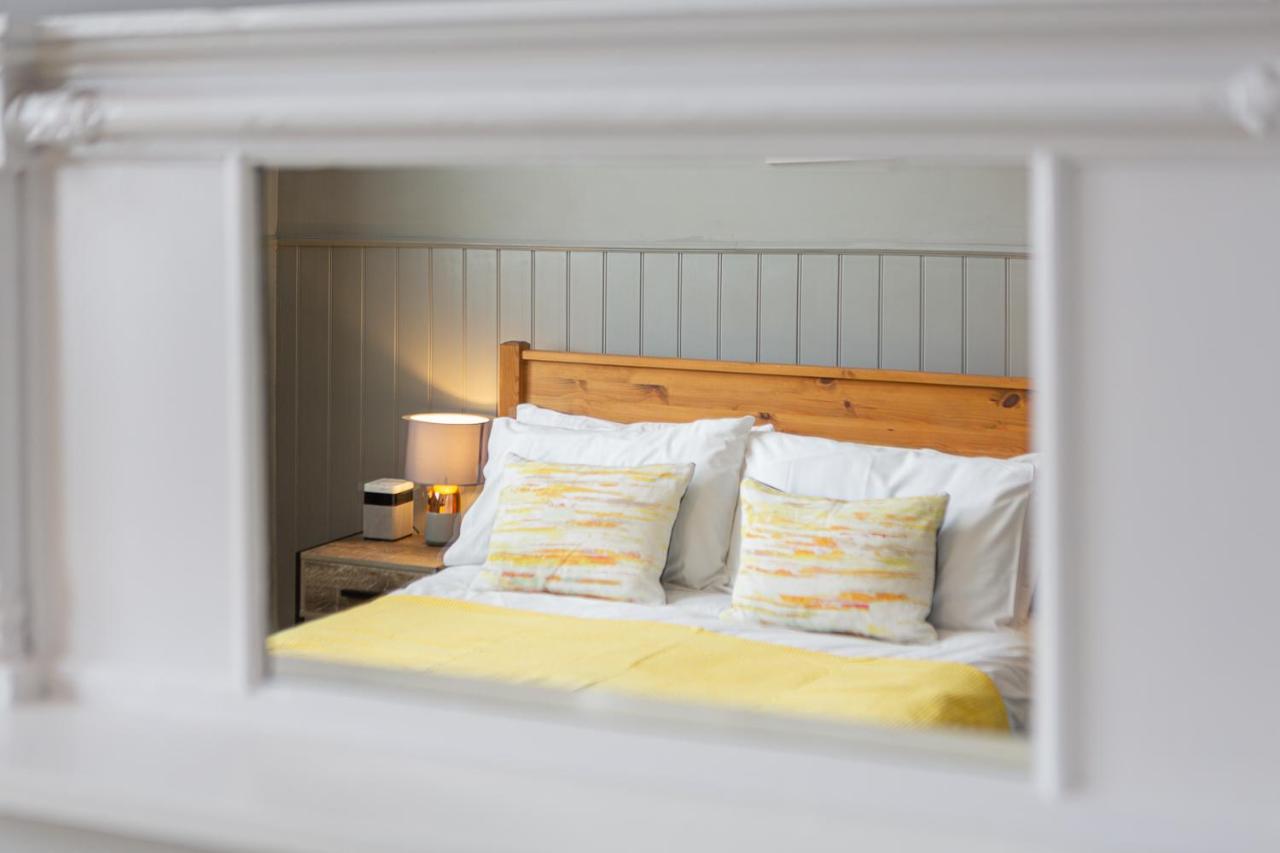 Bed and Breakfast The Kings Head Wye Esterno foto
