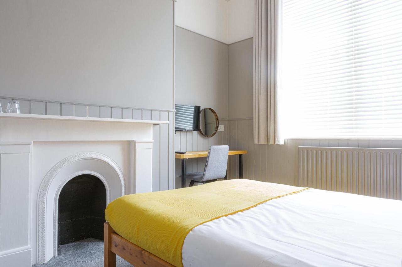 Bed and Breakfast The Kings Head Wye Esterno foto