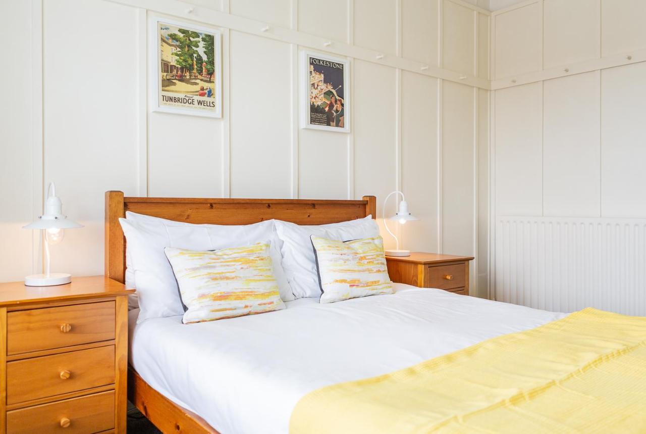 Bed and Breakfast The Kings Head Wye Esterno foto