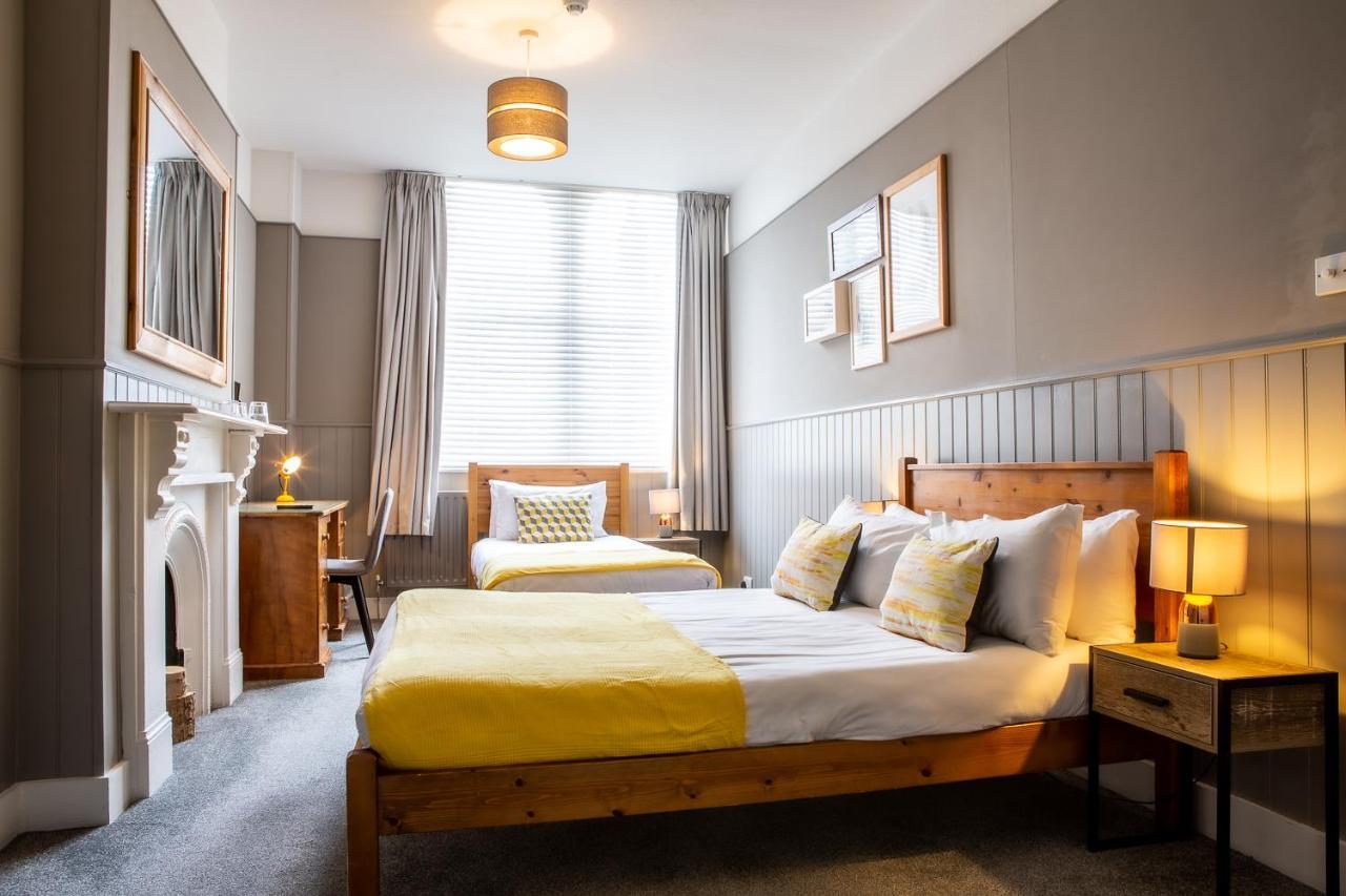 Bed and Breakfast The Kings Head Wye Esterno foto