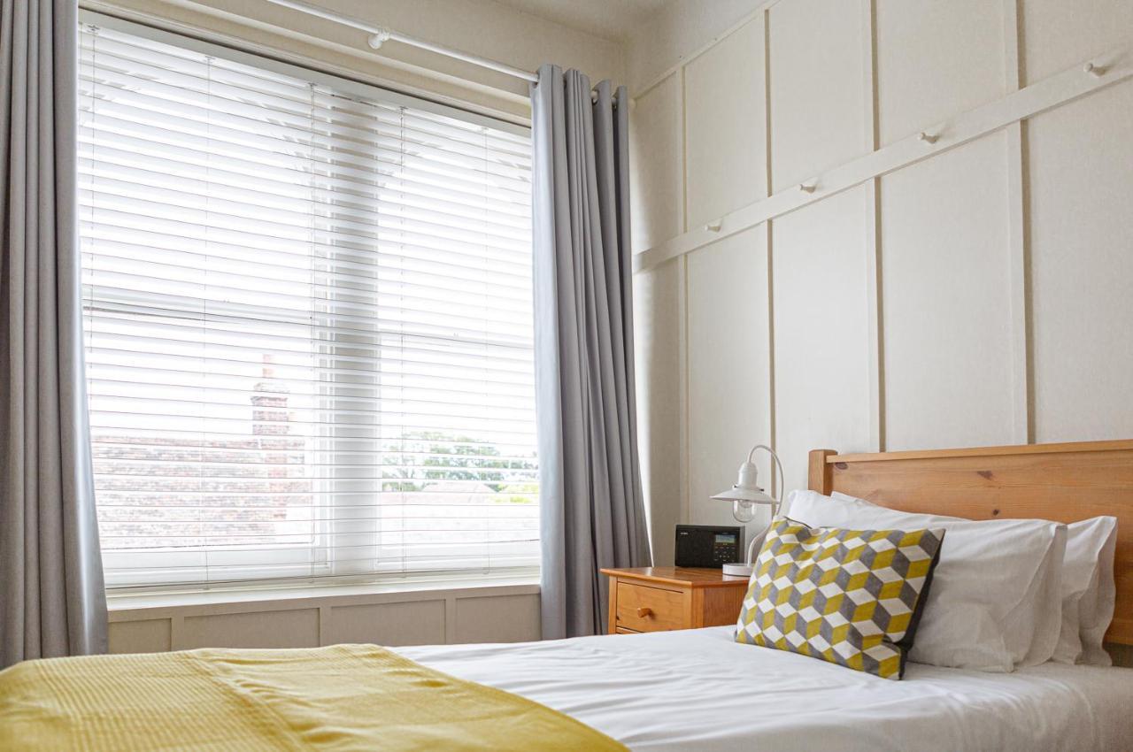Bed and Breakfast The Kings Head Wye Esterno foto