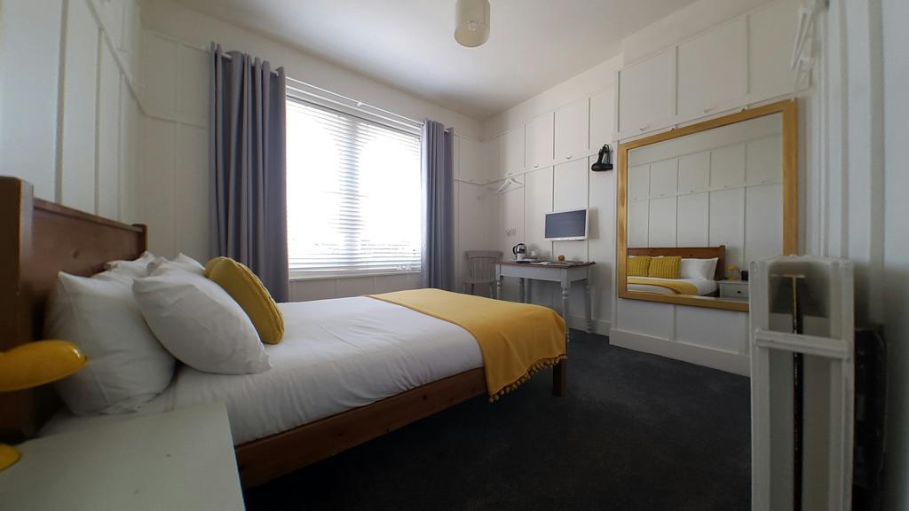 Bed and Breakfast The Kings Head Wye Esterno foto