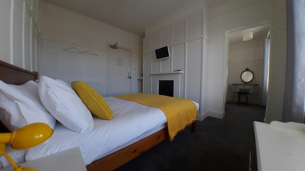Bed and Breakfast The Kings Head Wye Esterno foto